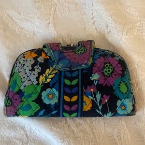 Vera Bradley Wallet!🤍
